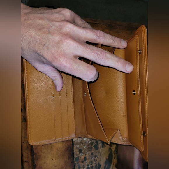 LOUIS VUITTON MINIRUN - Picture 6 of 8